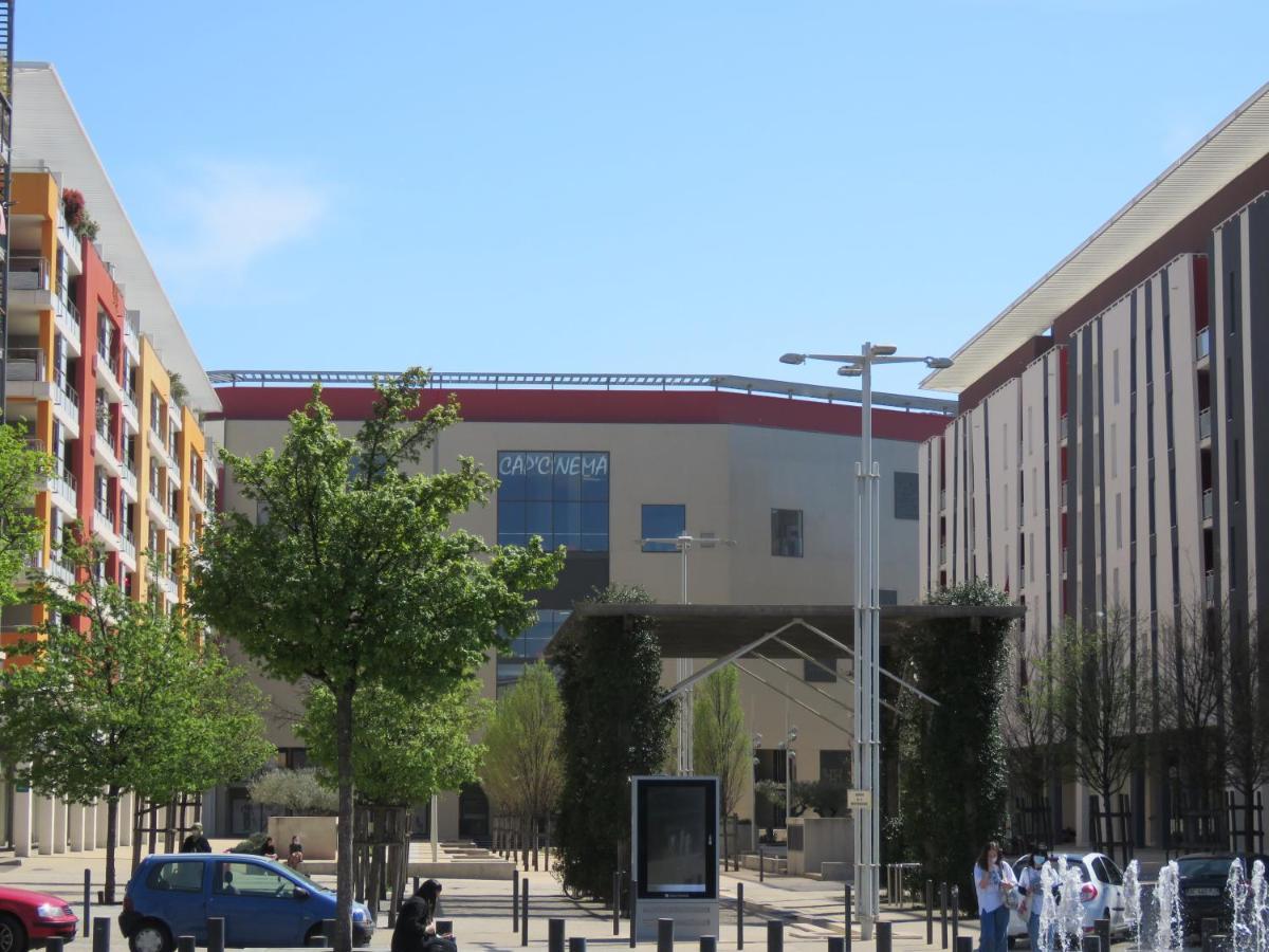 centre ville&acces facile Nîmes Extérieur photo